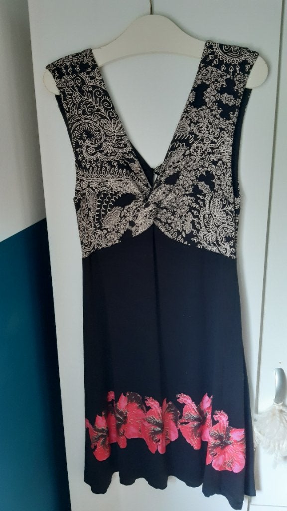 Zomer Jurkje Desigual, Maat 38/40 (M), Zwart, Ophalen of Verzenden, Zo goed als nieuw