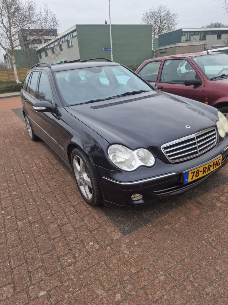 Mercedes-Benz C-Klasse 2.2 CDI C220 Combi AUT 2005 Zwart, Auto's, Mercedes-Benz, Automaat, Achterwielaandrijving, Zwart, 4 cilinders