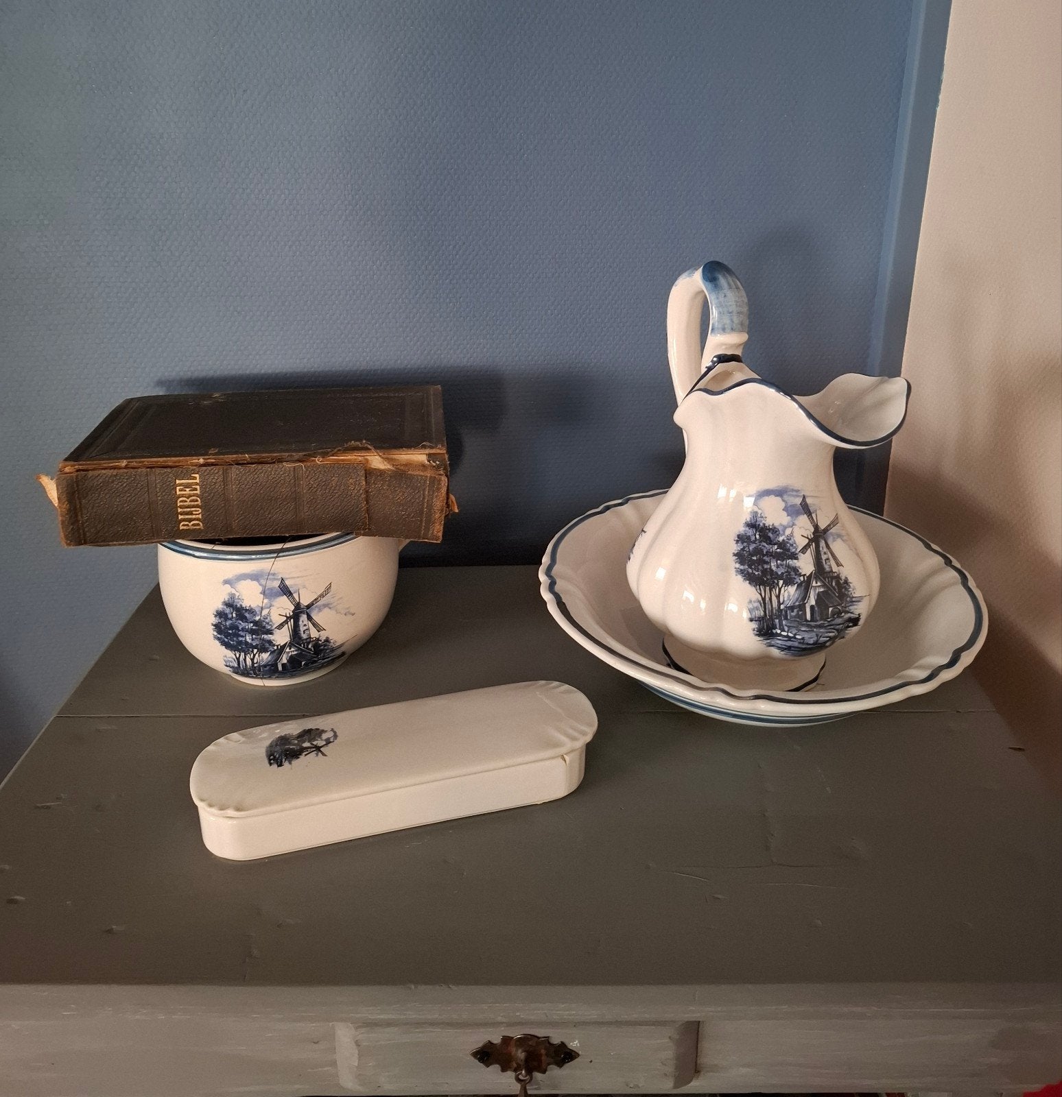 Compleet Delfts Blauw Set: Kan, Kom en Zeepbakje, Ophalen