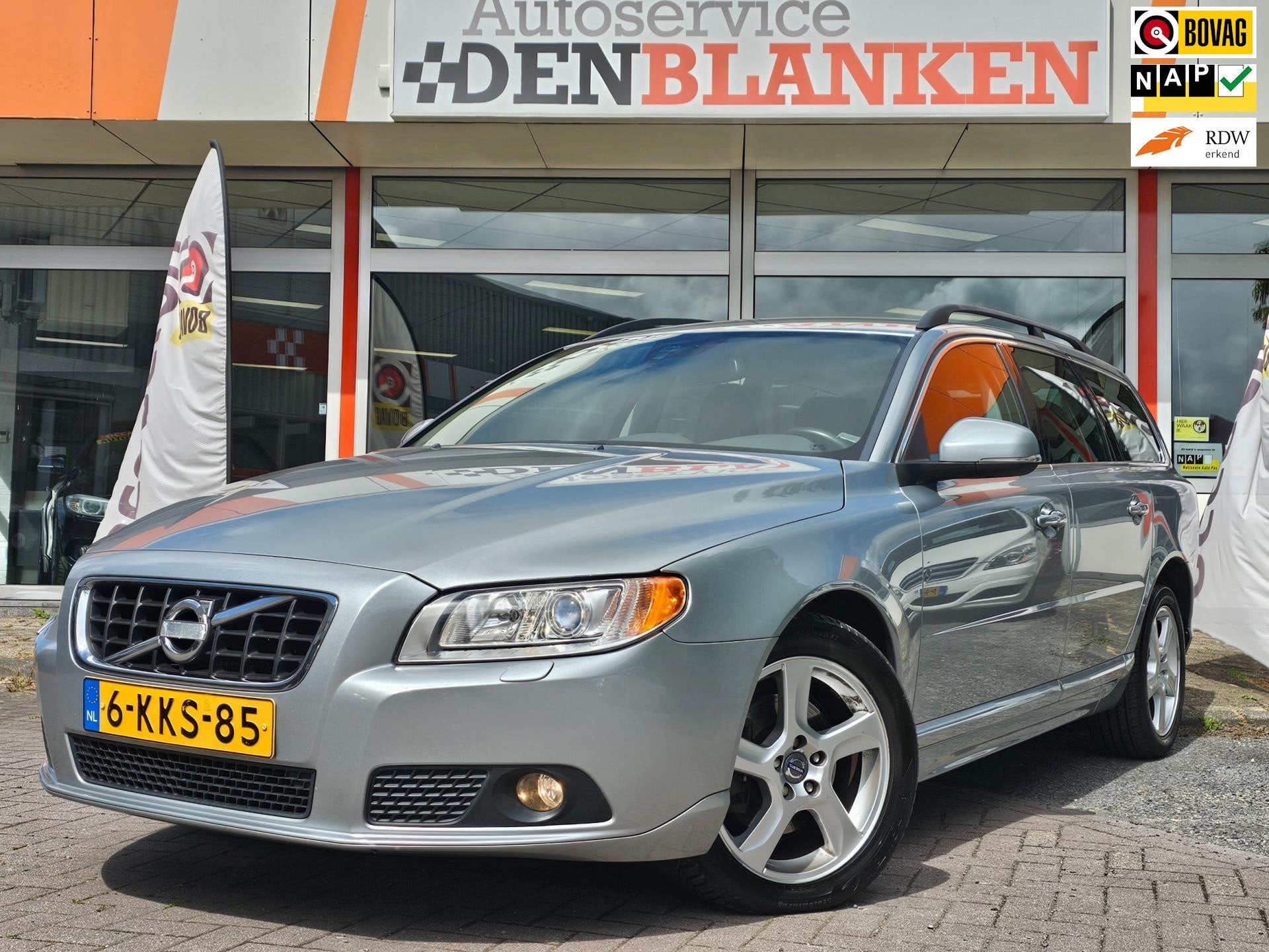 Volvo V70 1.6 T4 Nordic Automaat BJ.2013 / Navi / Leder / Xe, Auto's, Zwart, 4 cilinders, 1600 kg, 84 €/maand