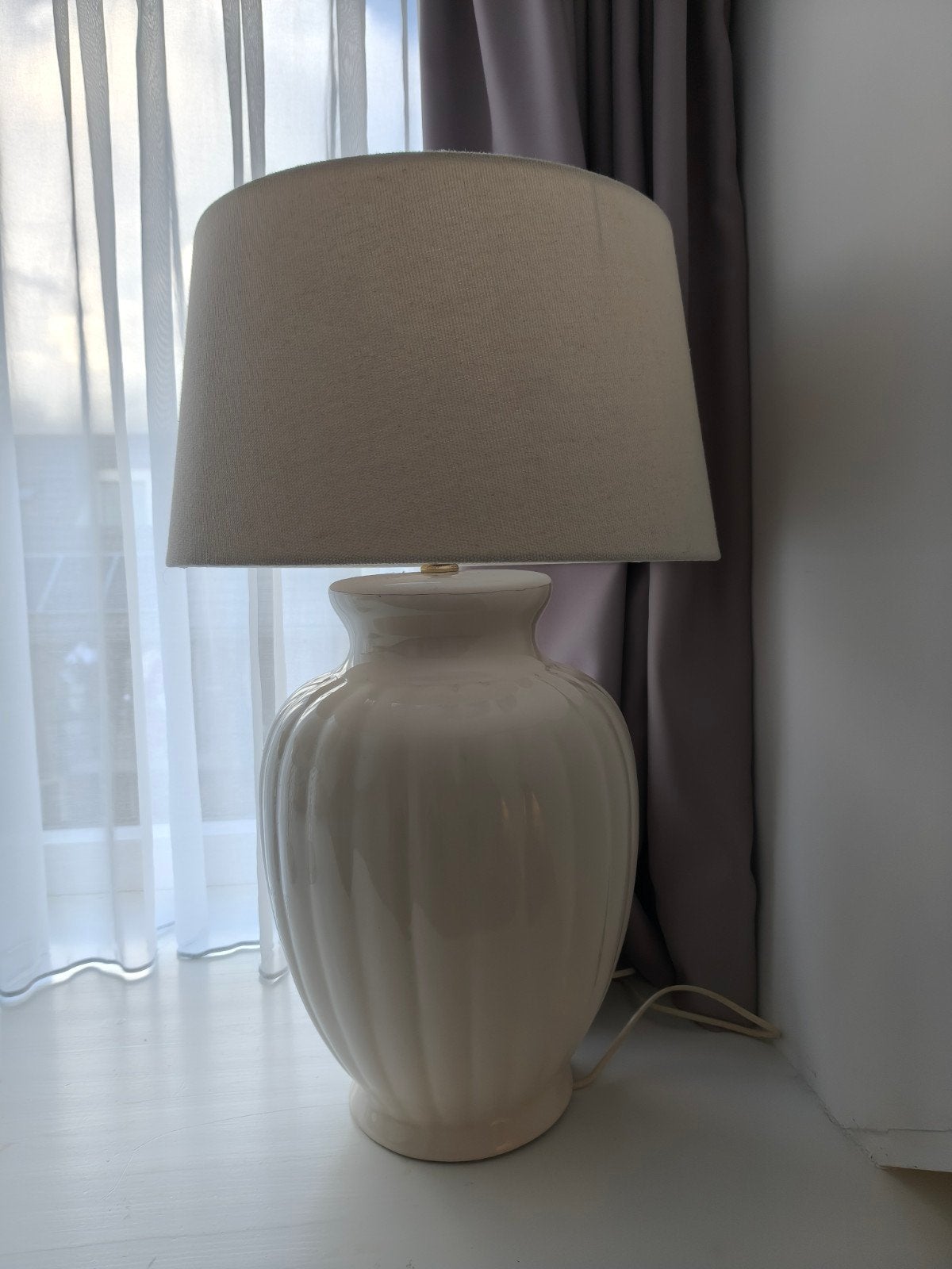 Grote tafellamp, Ophalen