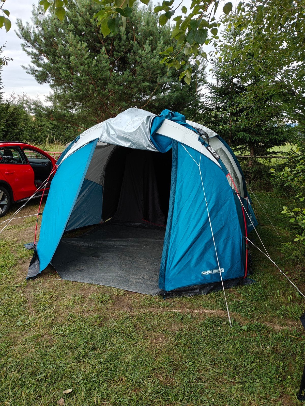 Ruime Quechua kampeertent voor 4 personen, Ophalen of Verzenden, Gebruikt, Tot en met 4