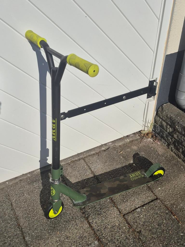 Amigo Army Stuntstep - Groen/Zwart, Ophalen of Verzenden, Gebruikt