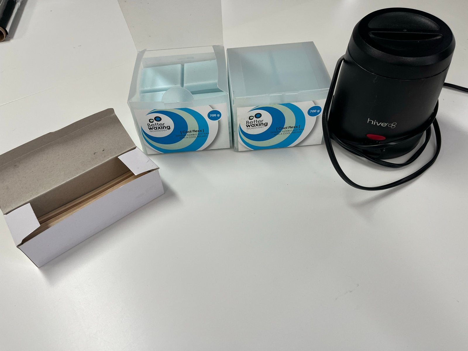 Wax set: verwarmer, wax & stokjes voor lichaam & gezicht, Ophalen of Verzenden, Nieuw, Overige typen
