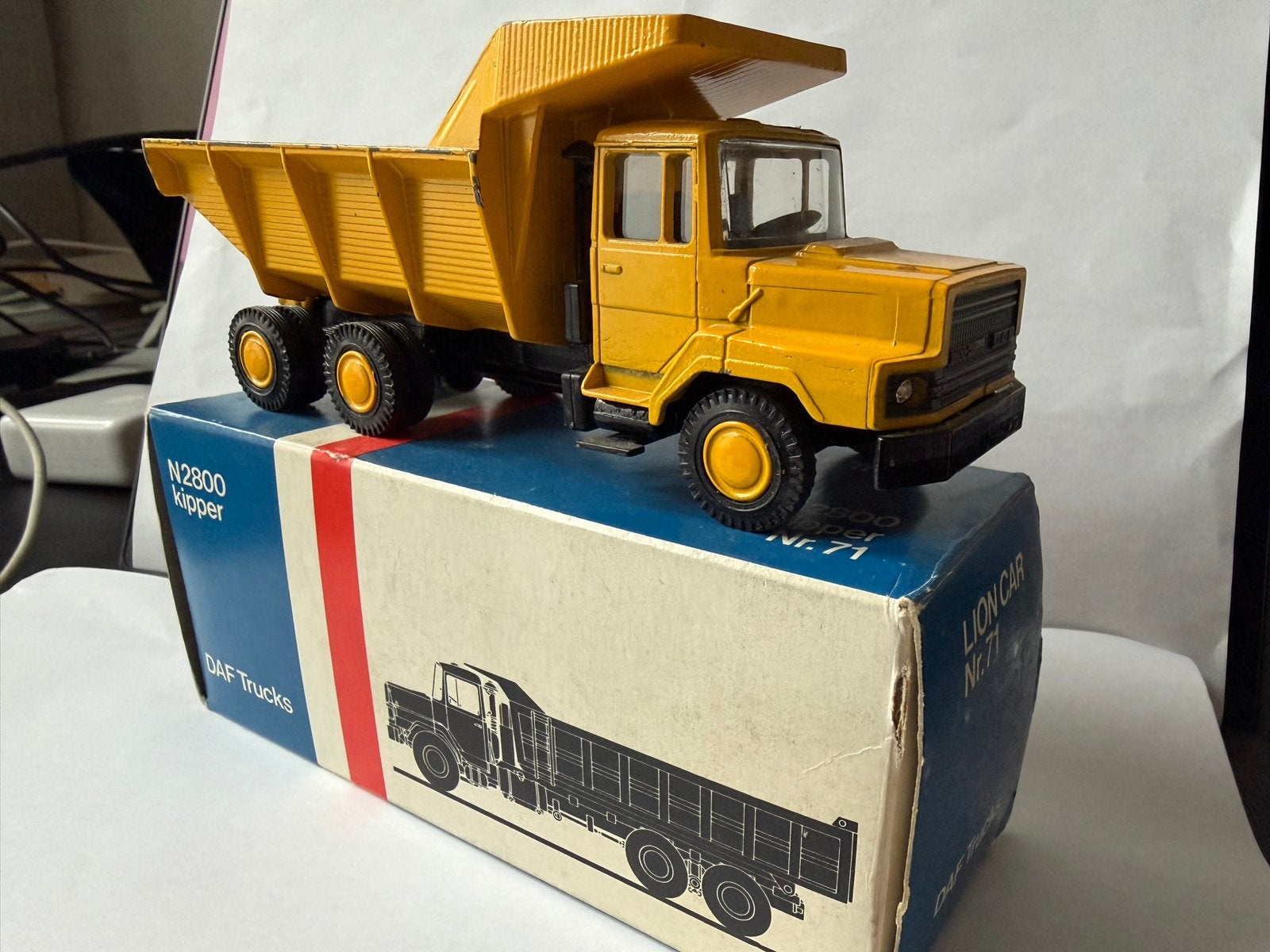 Lion Car DAF N2800 Kipper nr. 71 - Bak blijft niet open, Ophalen of Verzenden, Gebruikt