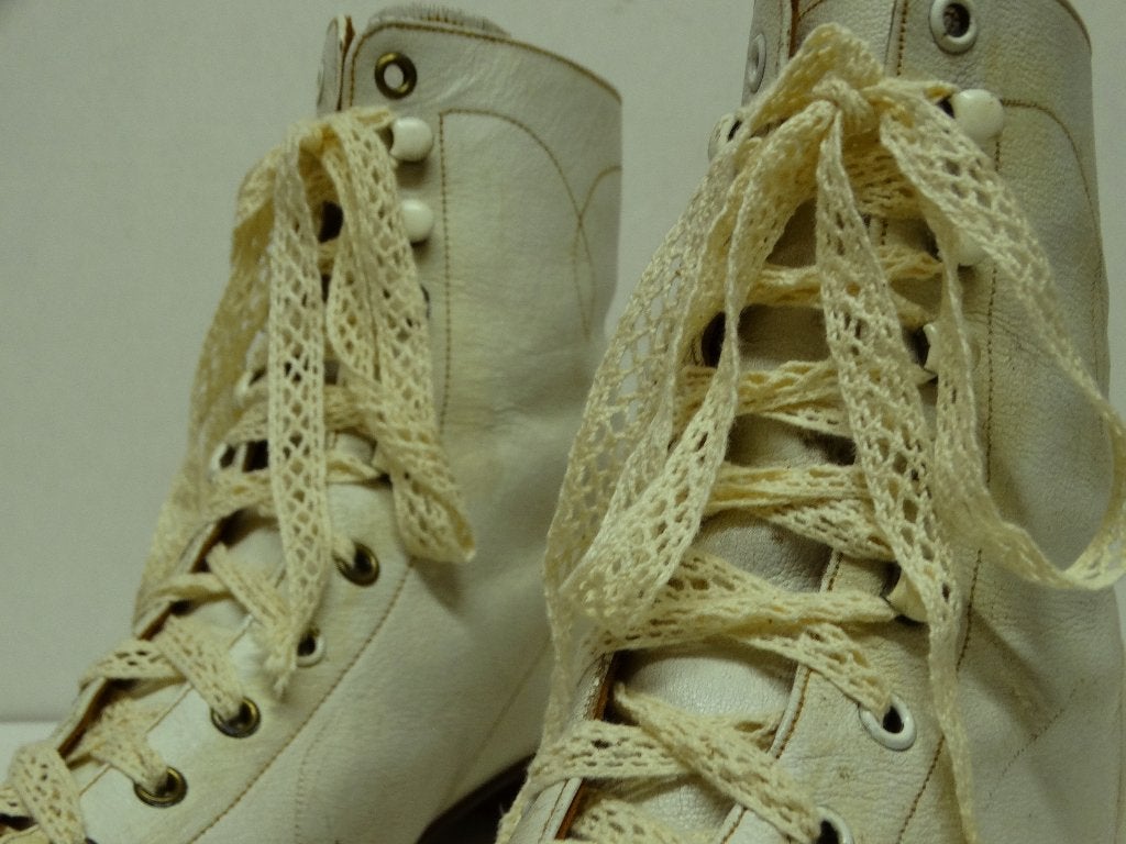 Vintage brocante laarsjes schoenen schaatsen decoratie, Ophalen of Verzenden