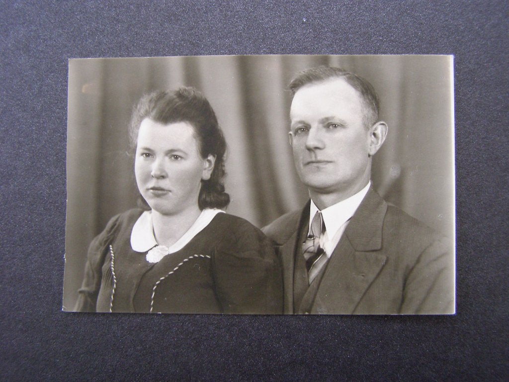 Portret foto MODERN, Utrecht: Jonge man en vrouw ca. 1945, Gebruikt, Foto, Ophalen of Verzenden, 1940 tot 1960