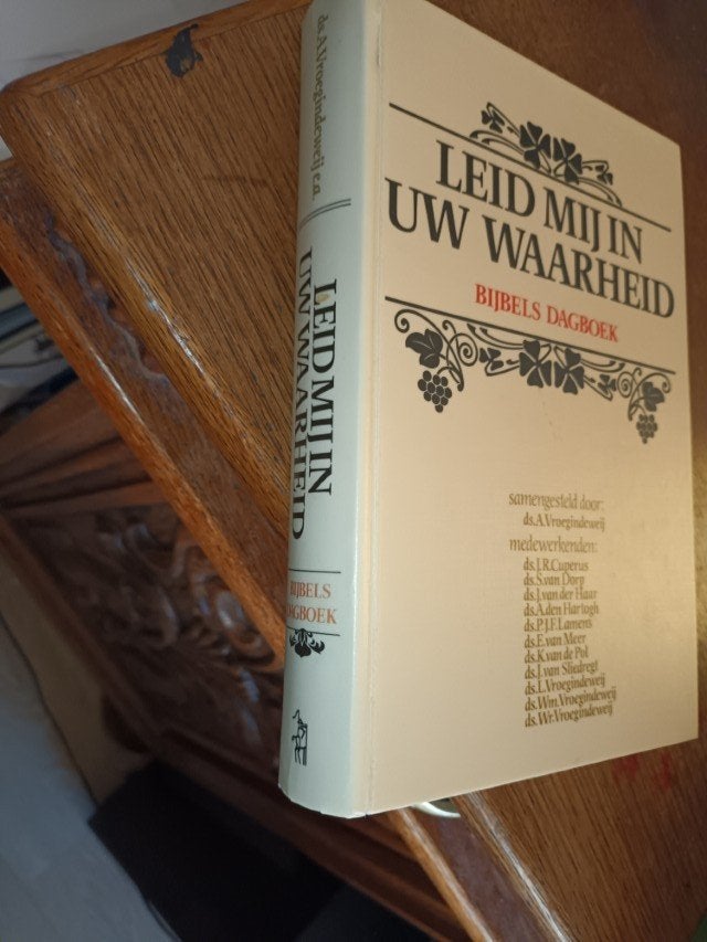 Vroegindeweij, Ds. A. - Leid mij in Uw waarheid (dagboek), Ophalen of Verzenden, Gelezen, Vroegindeweij, Ds. A., Christendom | Protestants