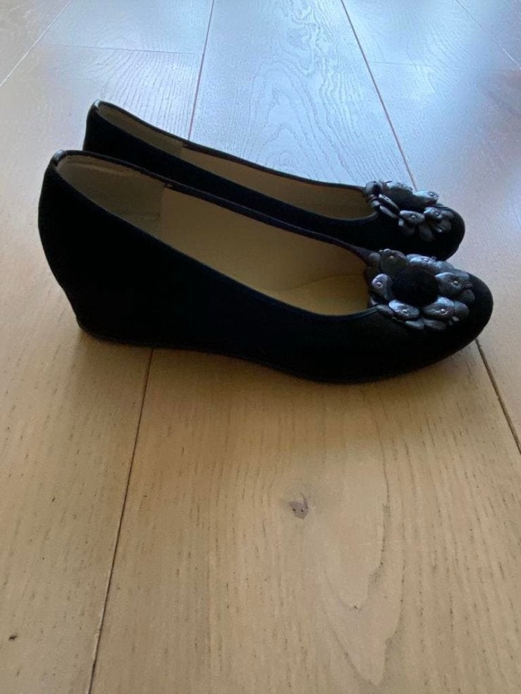 Hassia 7,5 nieuw 41,5, Kleding | Dames, Schoenen, Pumps, Zwart, Nieuw, Ophalen of Verzenden