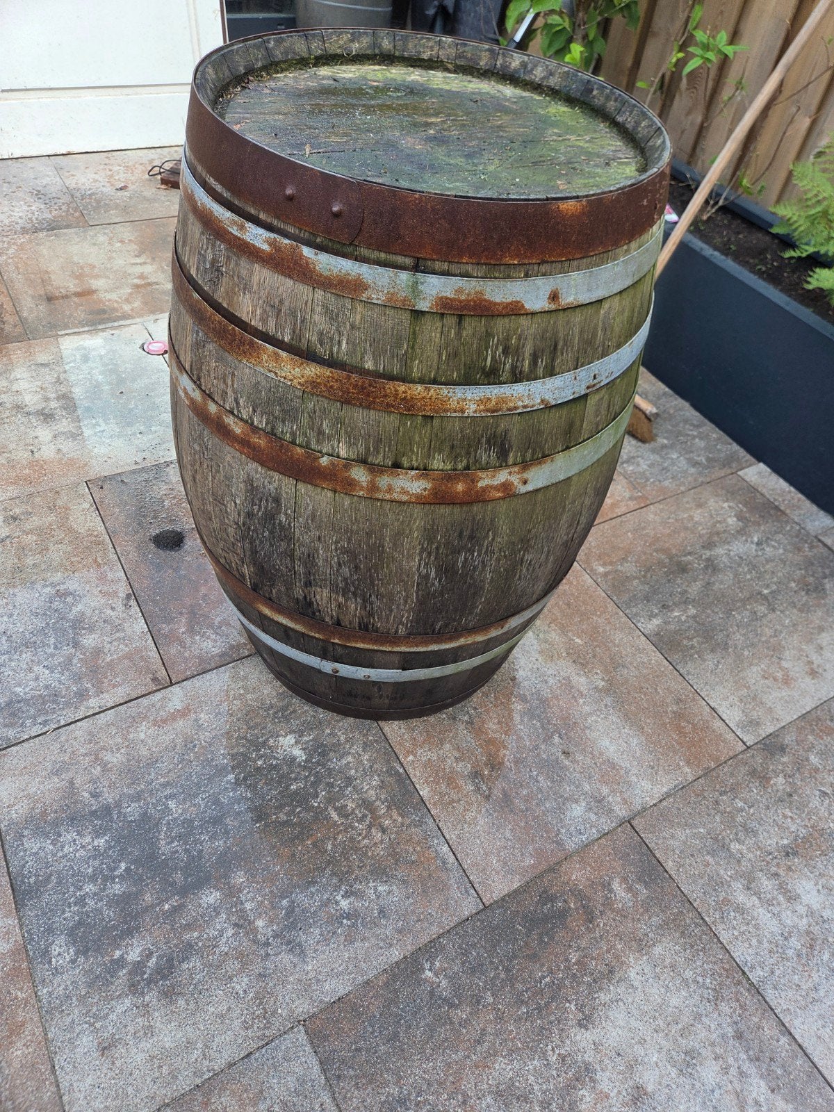 Decoratieve Wijnvat / Regenton voor Tuin of Terras, Ophalen, Gebruikt