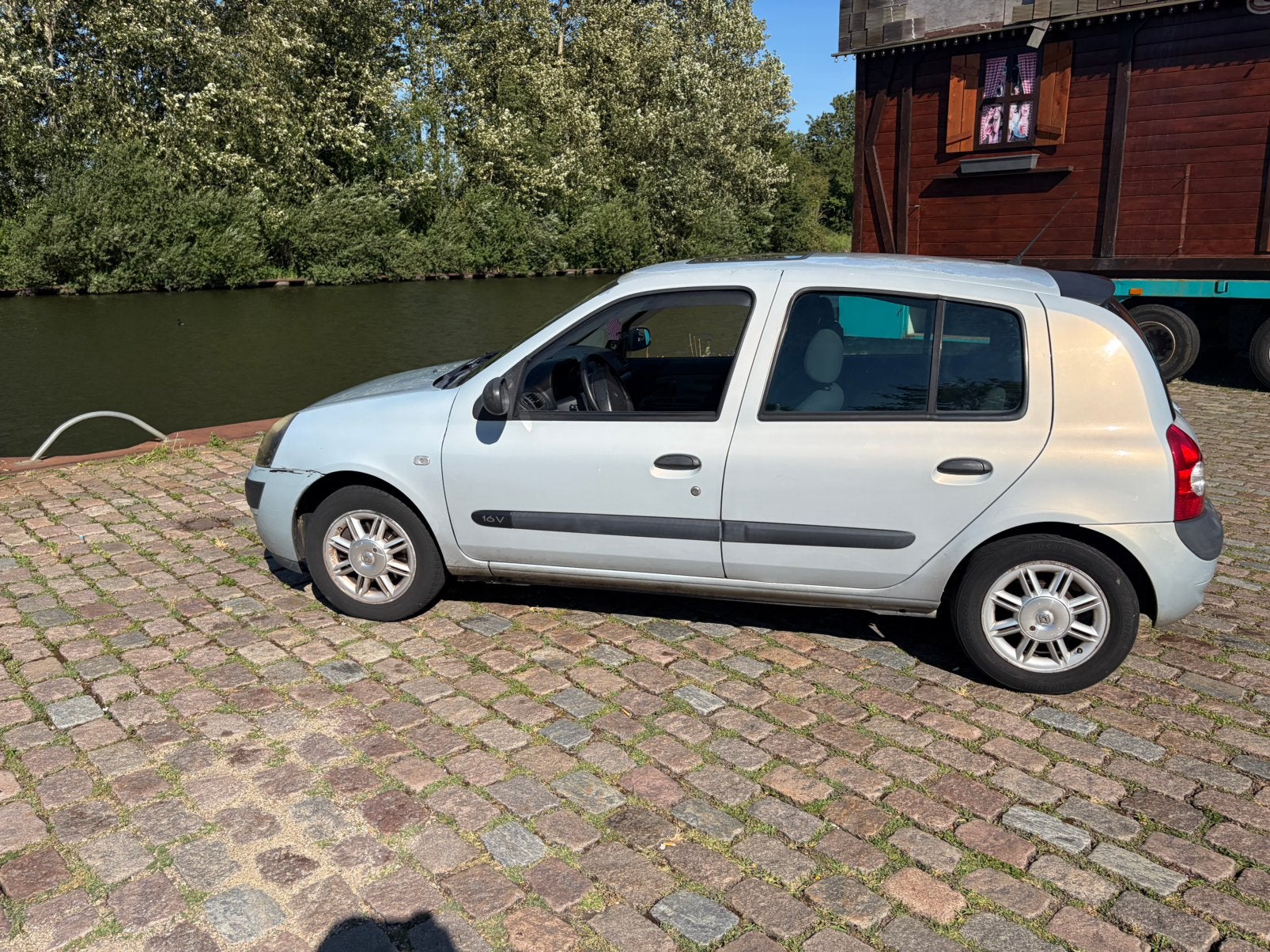 Renault Clio 1.2 16V RN 5DR Euro 2000 2003 Grijs, Auto's, Renault, Voorwielaandrijving, Stof, 74 pk, 31 €/maand