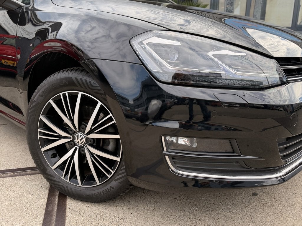 Volkswagen Golf 1.4 TSI Allstar DSG Camera PDC! Inruil mogel, Auto's, Euro 6, 4 cilinders, Zwart, 630 kg