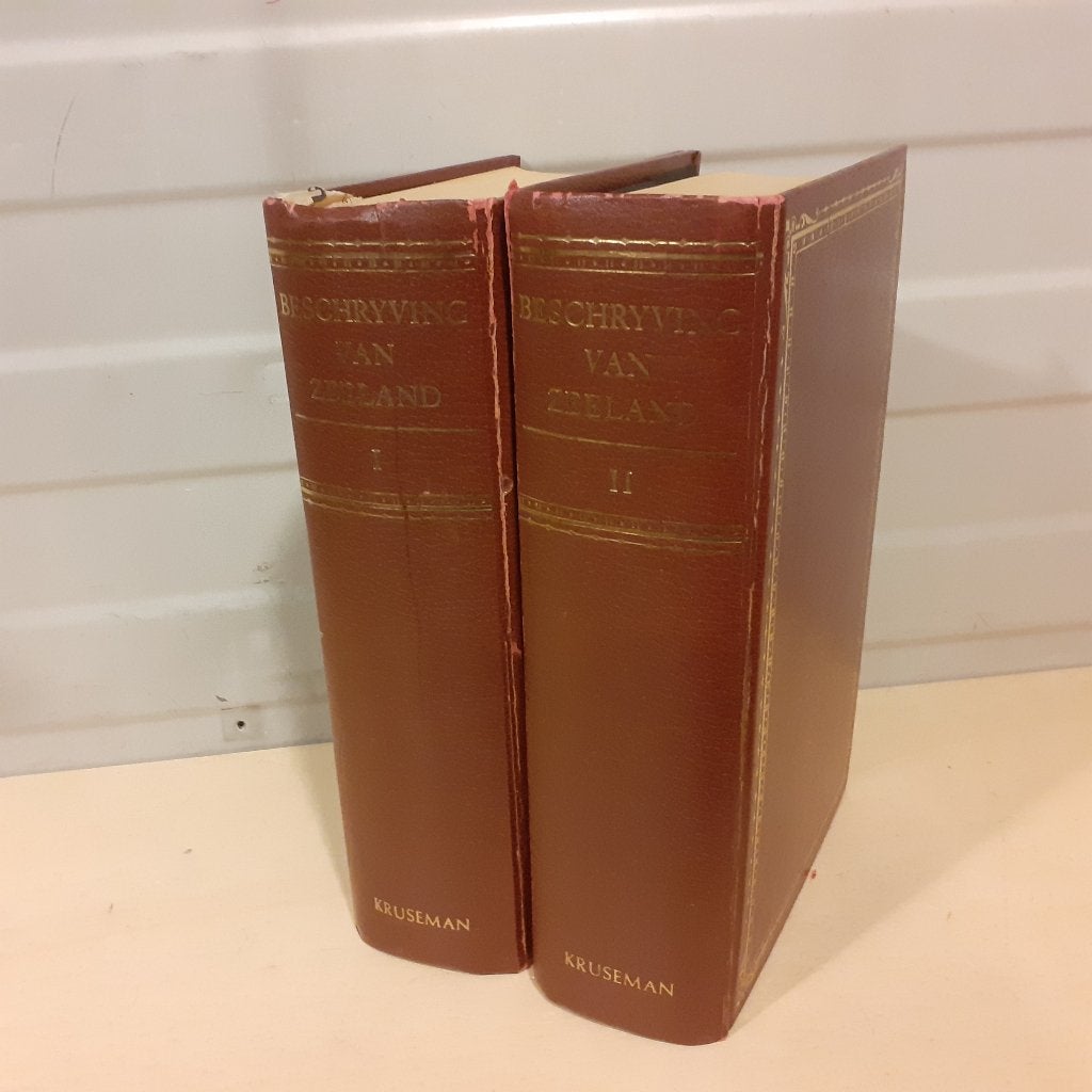 Nr. 810 Beschrijving van Zeeland, deel 1 & 2, Ophalen of Verzenden, Gelezen, Diverse auteurs