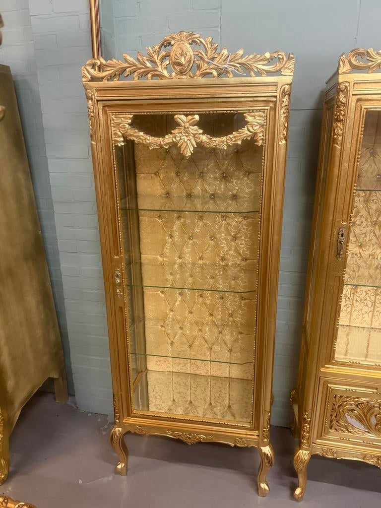 Luxe Gouden Vitrinekast met Barok Details, Huis en Inrichting, Ophalen of Verzenden