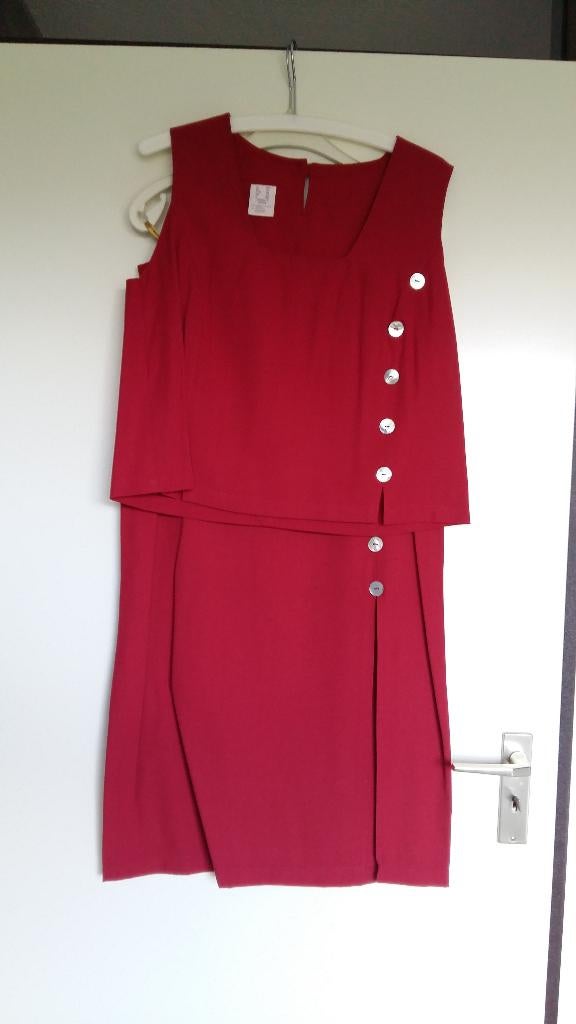 MOOIE KWALITEIT ROOD MIDDELLANGE DEUX-PIECES MET LANGE SPLIT, Kleding | Dames, Ophalen, Maat 42/44 (L), Zo goed als nieuw, Rood