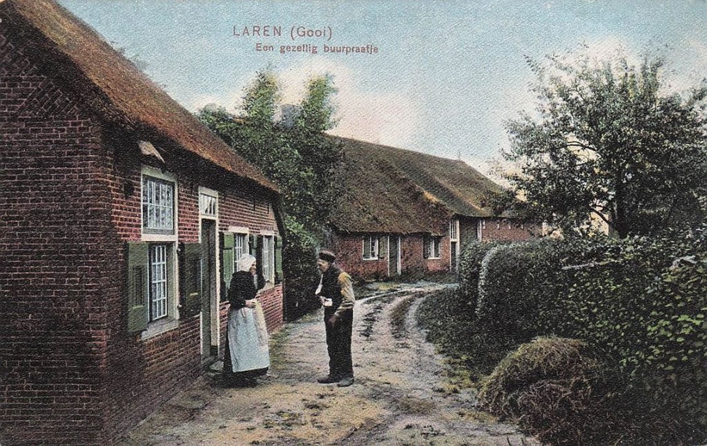 703-009-047 Laren (Gooi) Een gezellig Buurpraatje, Ophalen of Verzenden, Voor 1920, Noord-Holland