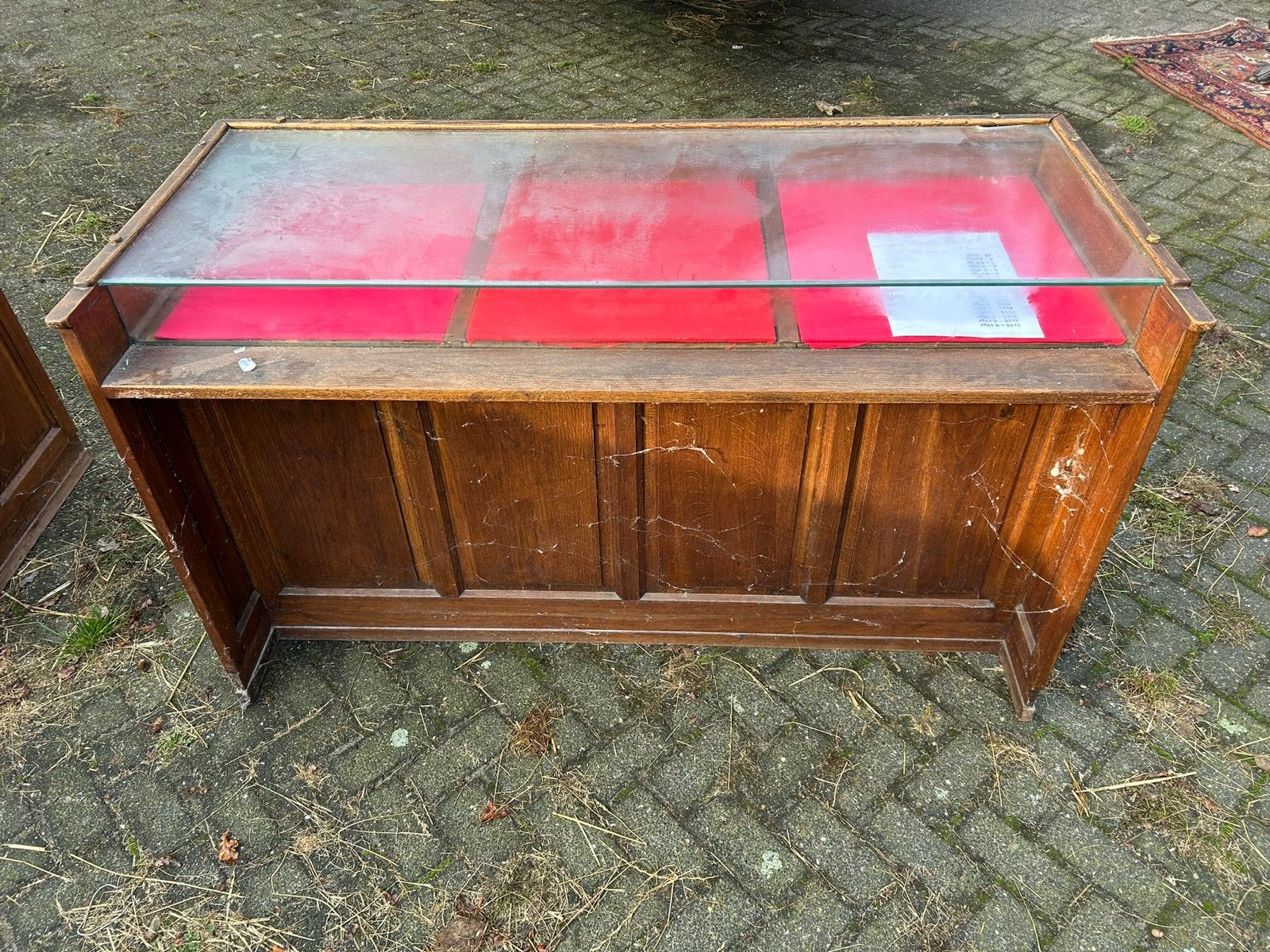 2 Antieke Toonbanken met Glazen Vitrine, Ophalen