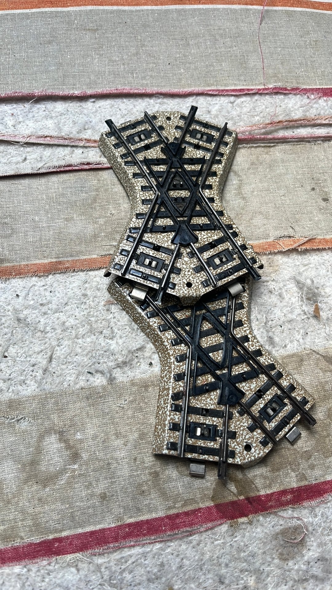 Te koop 2 x kleine kruising van marklin 5211, Wisselstroom, Rails, Ophalen of Verzenden, Zo goed als nieuw
