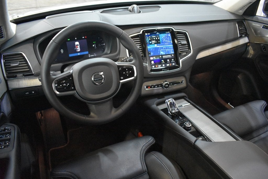 Volvo XC90 T8 455PK AWD Ultra Dark | Luchtvering | Bowers&Wi, 77 km/l, Gebruikt, 4 cilinders, Bedrijf