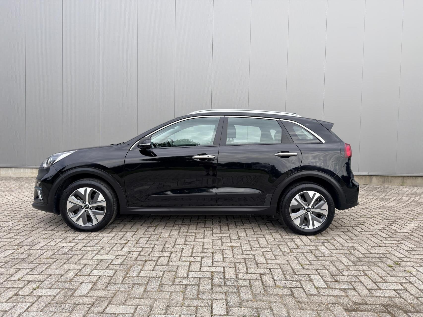 Kia e-Niro DynamicLine 64 kWh 1e eig|Dealer OH|Warmtepomp|Ca, Gebruikt, 1712 kg, Met garantie (alle), Zwart