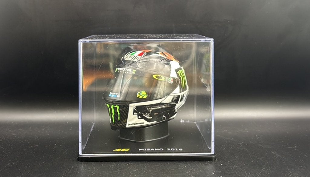 Valentino Rossi AGV helm Misano 2016 schaal 1:5, Ophalen of Verzenden, Nieuw, 1:5 t/m 1:8, Motor