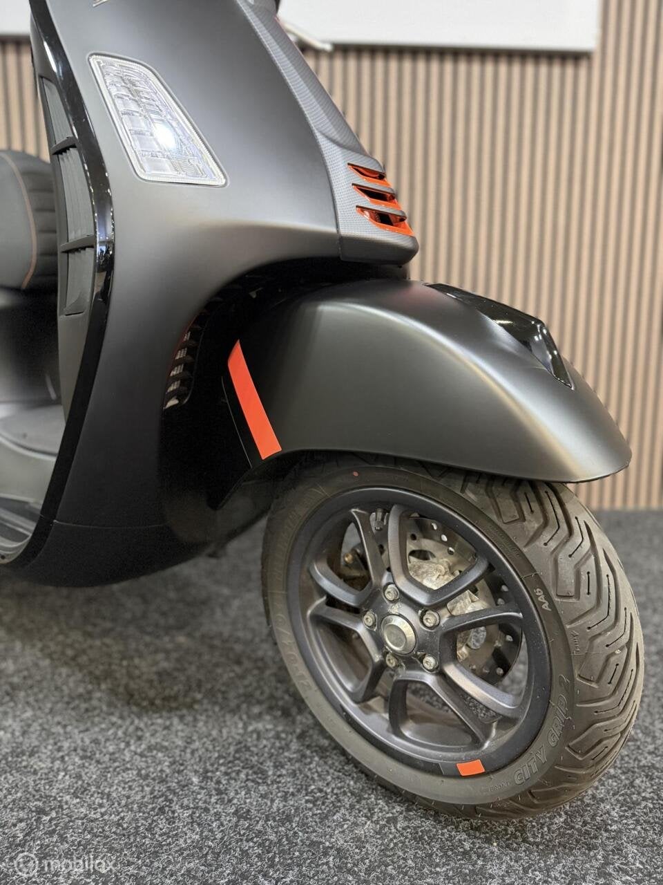 Vespa GTS 300 SuperSport HPE DEMO AKRAPOVIC, Scooter, Bedrijf, 278 cc, 12 t/m 35 kW