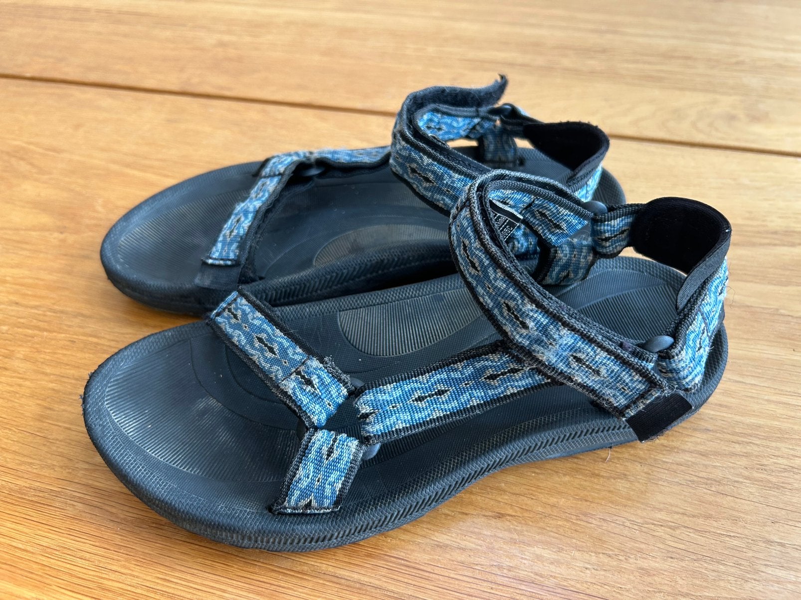 Teva sandalen maat 39, Blauw, Gedragen, Sandalen of Muiltjes, Ophalen of Verzenden