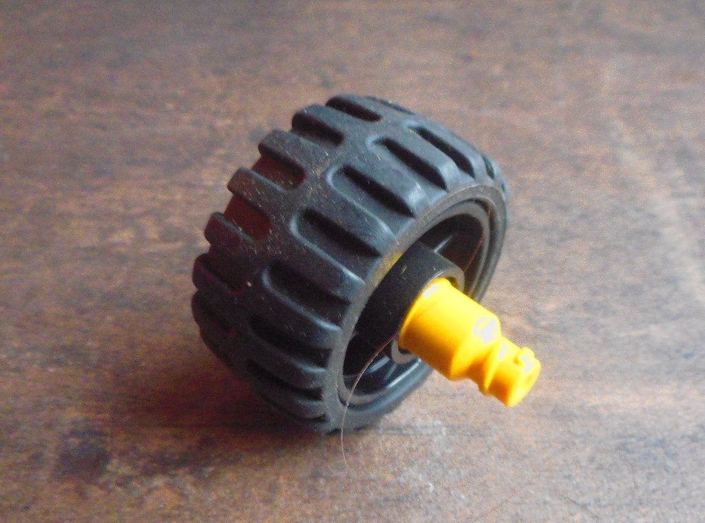 Foto 5 van Lego Duplo Toolo Wheel with Standard Tire (zie foto's) 33