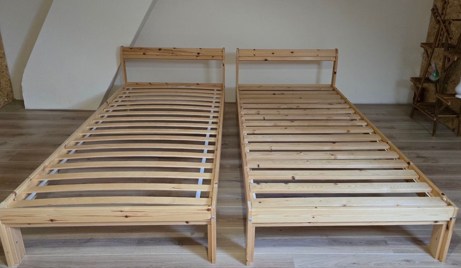 IKEA NEIDEN bedframe, grenen, 90x200 cm, Ophalen, Scandinavisch, minimalistisch, 90 cm, Zo goed als nieuw
