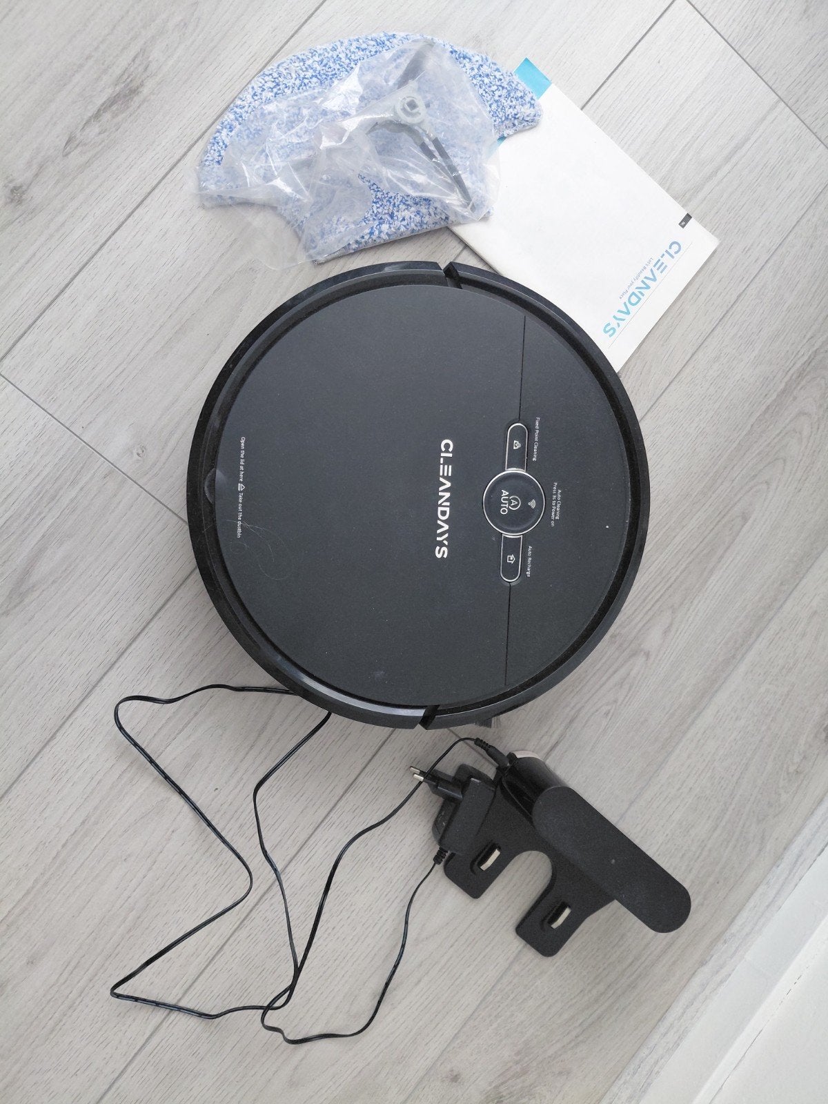 Cleandays Robotstofzuiger met Dweilfunctie, Ophalen, Overige merken, Draadloos, Zo goed als nieuw