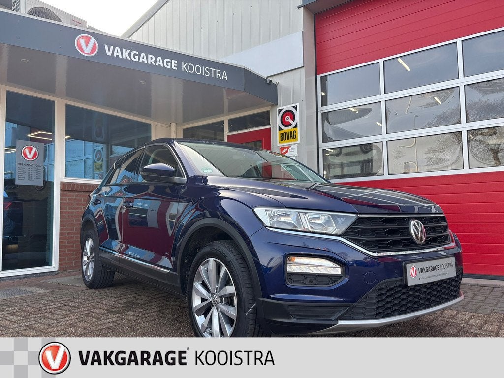 Volkswagen T-Roc Volkswagen T-Roc ACT 150PK|ACC|Navi|, Voorwielaandrijving, Stof, Zwart, 150 pk