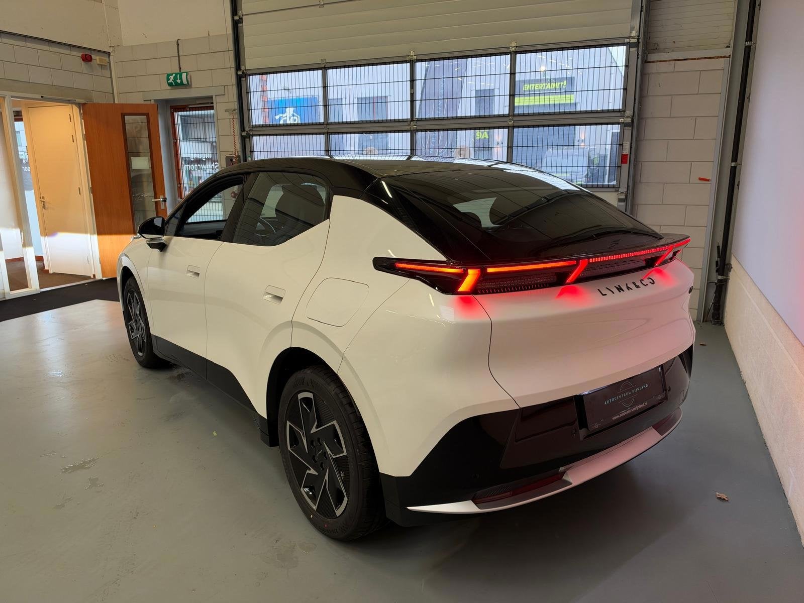Lynk & Co 02 Core 66 kWh Stoelverwarming, Apple CarPlay, Ach, Auto's, Automaat, Dealer onderhouden, Achterwielaandrijving, Verwarmde buitenspiegels