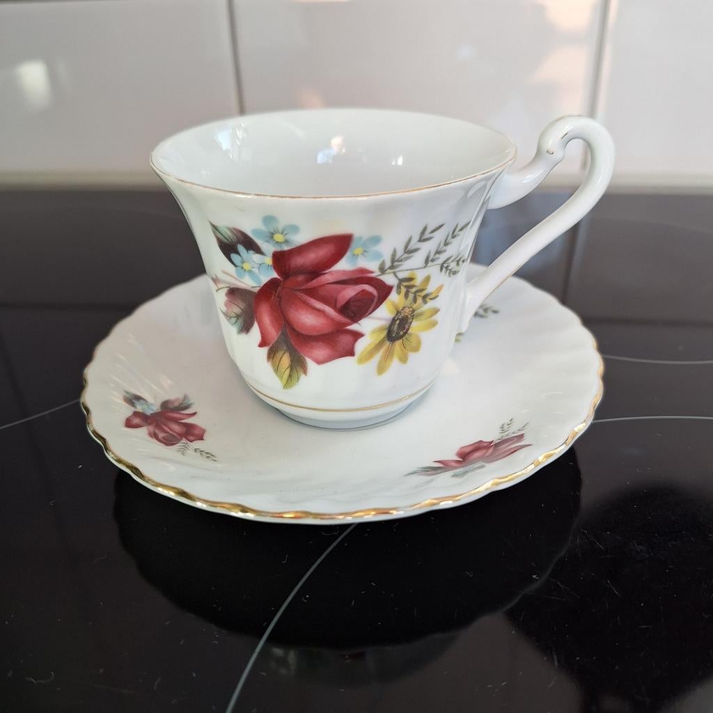 Kop en schotel  ., Antiek en Kunst, Antiek | Servies los, Ophalen of Verzenden