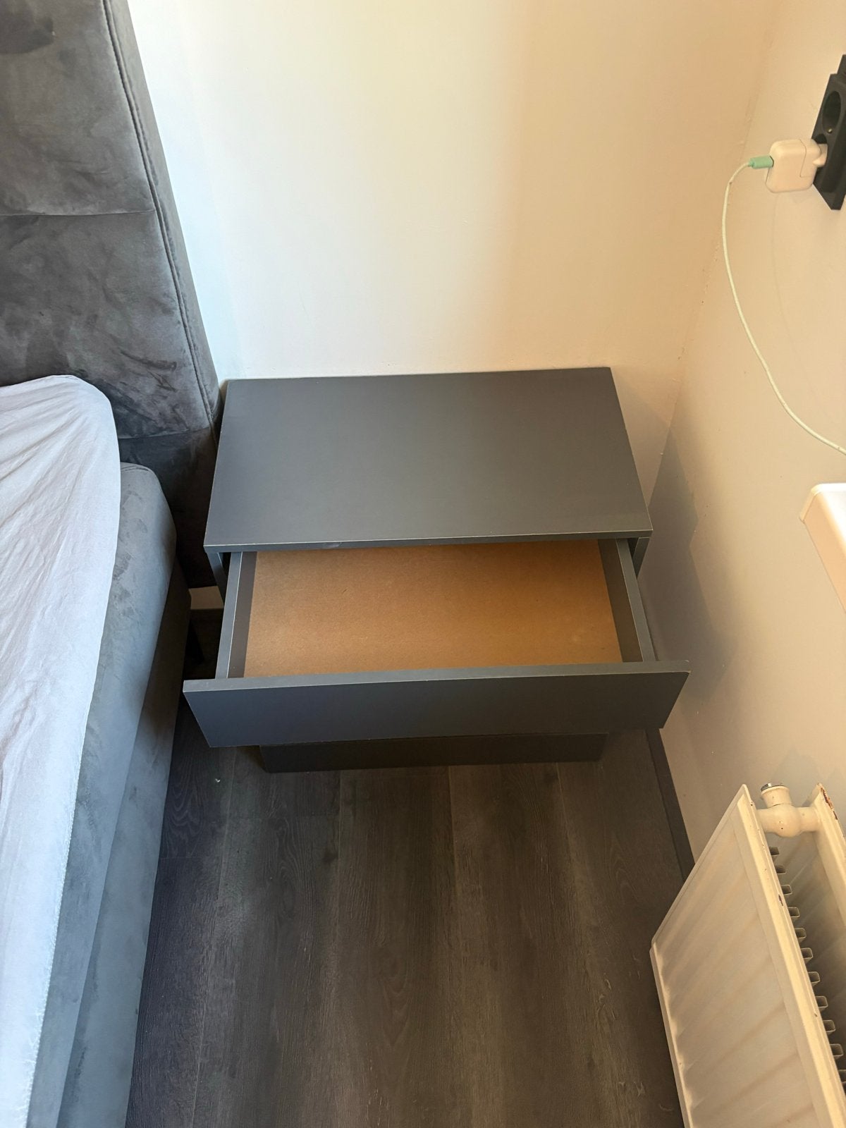 Zwevend nachtkastje met lade - Grijs, Ophalen, Gebruikt, 45 tot 65 cm, Minder dan 55 cm
