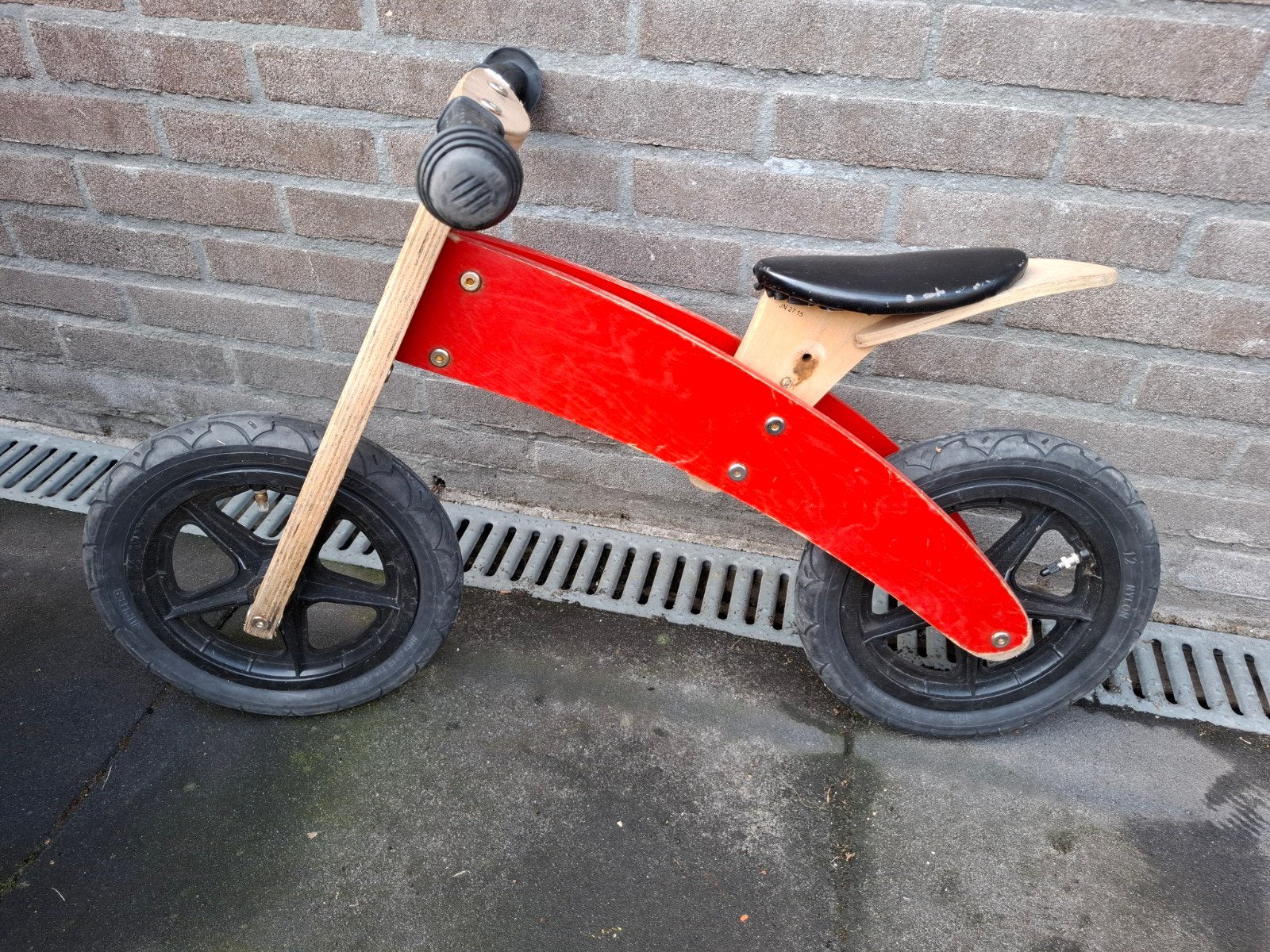 Bandits and Angels Houten Loopfiets - Rood, Fietsen en Brommers, Ophalen, Gebruikt, Minder dan 16 inch, Bandits and Angels