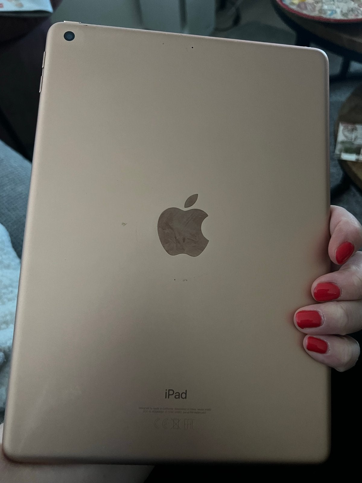 Defecte iPad (6e generatie) 128GB Wi-Fi - Voor onderdelen, Computers en Software, Apple iPads, Apple iPad, 128 GB, Niet werkend