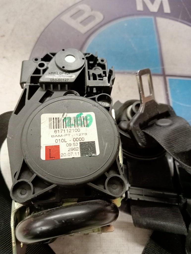 MERCEDES-BENZ E W212 FRONT SEATBELT 617112100 610035800D, Gebruikt, -, Ophalen of Verzenden, -