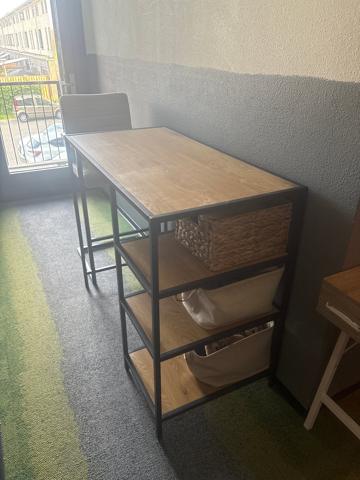 Hoge tafel bureau met hoge barstoel, Ophalen, Zo goed als nieuw