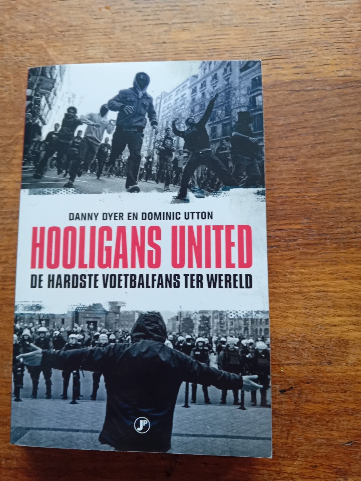 Hooligans United: De hardste voetbalfans ter wereld, Ophalen of Verzenden, Zo goed als nieuw, Danny Dyer en Dominic Utton, Overige sporten