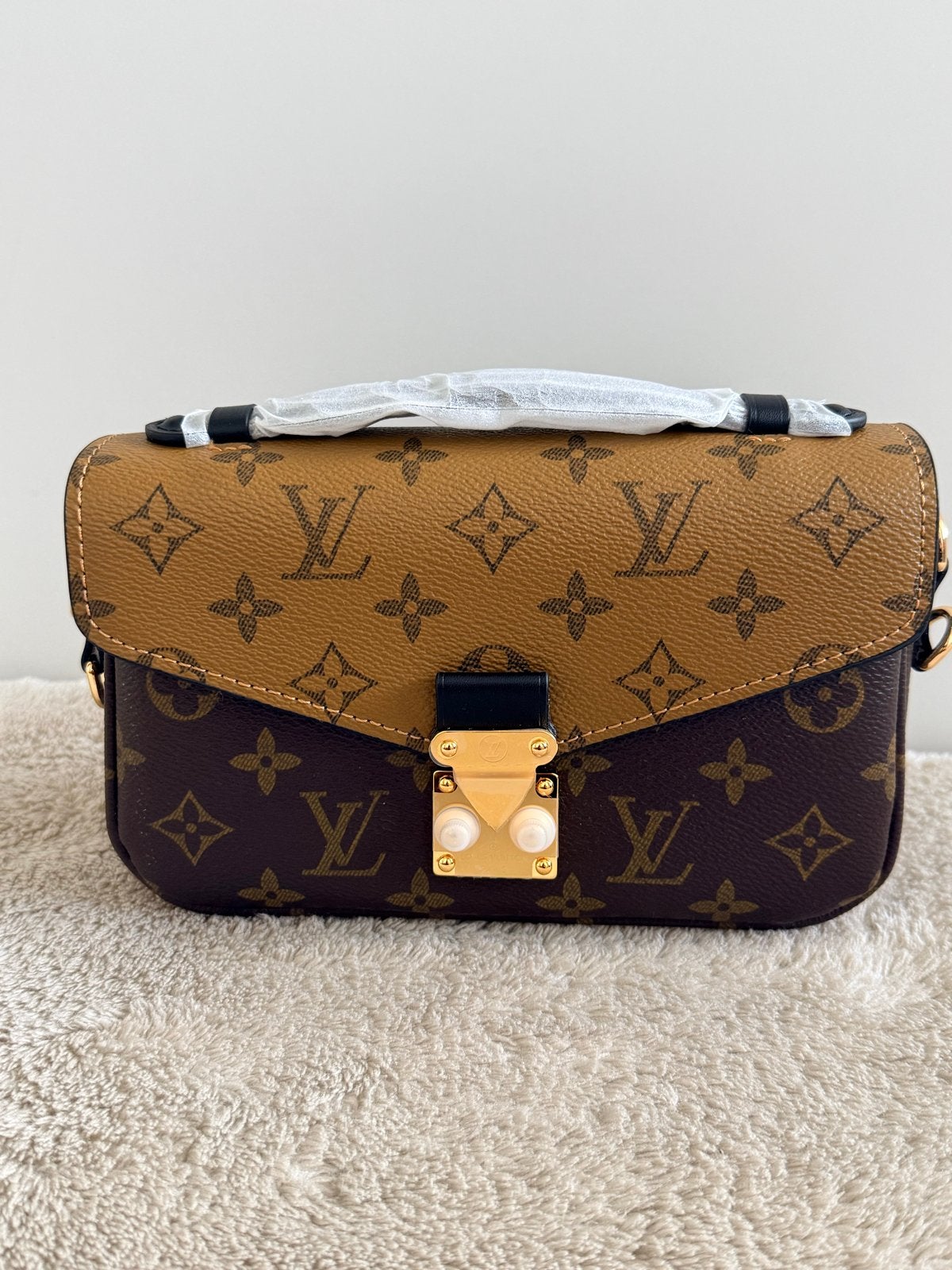 Louis Vuitton Pochette Metis Reverse Monogram, Ophalen of Verzenden, Nieuw, Bruin, Schoudertasje
