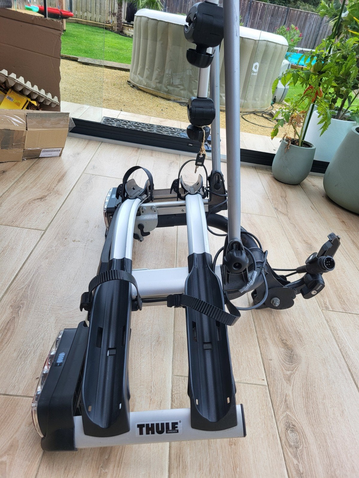 Foto 2 van Thule EuroPower 916 Fietsendrager - geschikt voor 2 e-bikes