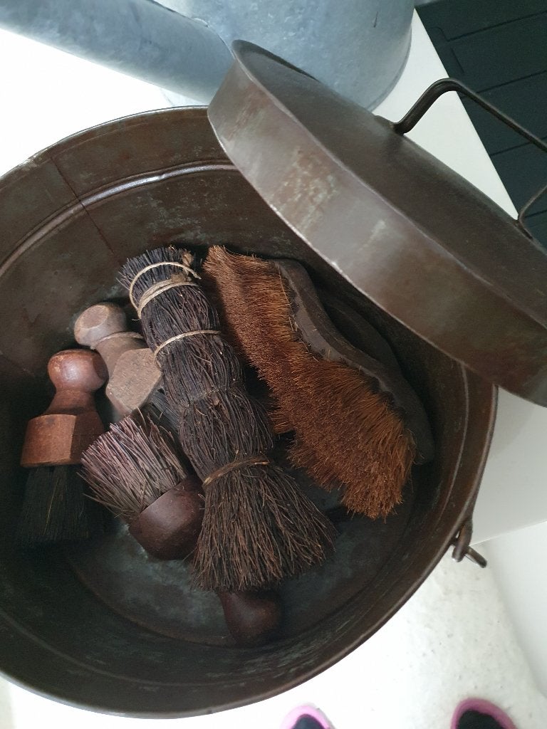 Mooie antiek bruin metalen kist met schoenpoets, Ophalen, Zo goed als nieuw, Bruin, Metaal