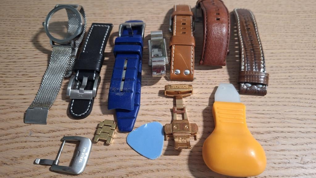 5 horloges  w.o 3kyboe, gereedschap en batterijen set, Ophalen of Verzenden, Overige merken