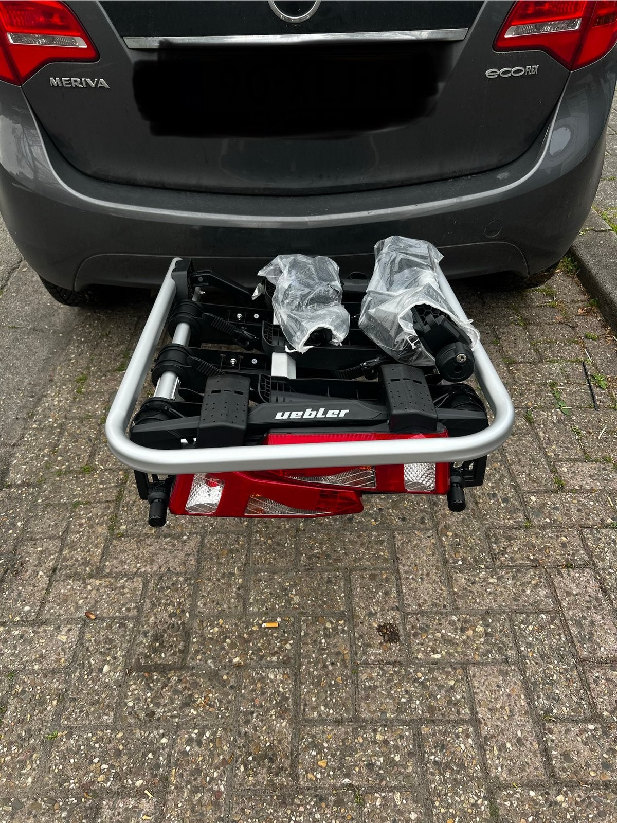 Uebler i31 fietsendrager voor 3-fietsen, compact kantelbaar, Ophalen, Zo goed als nieuw, Trekhaakdrager