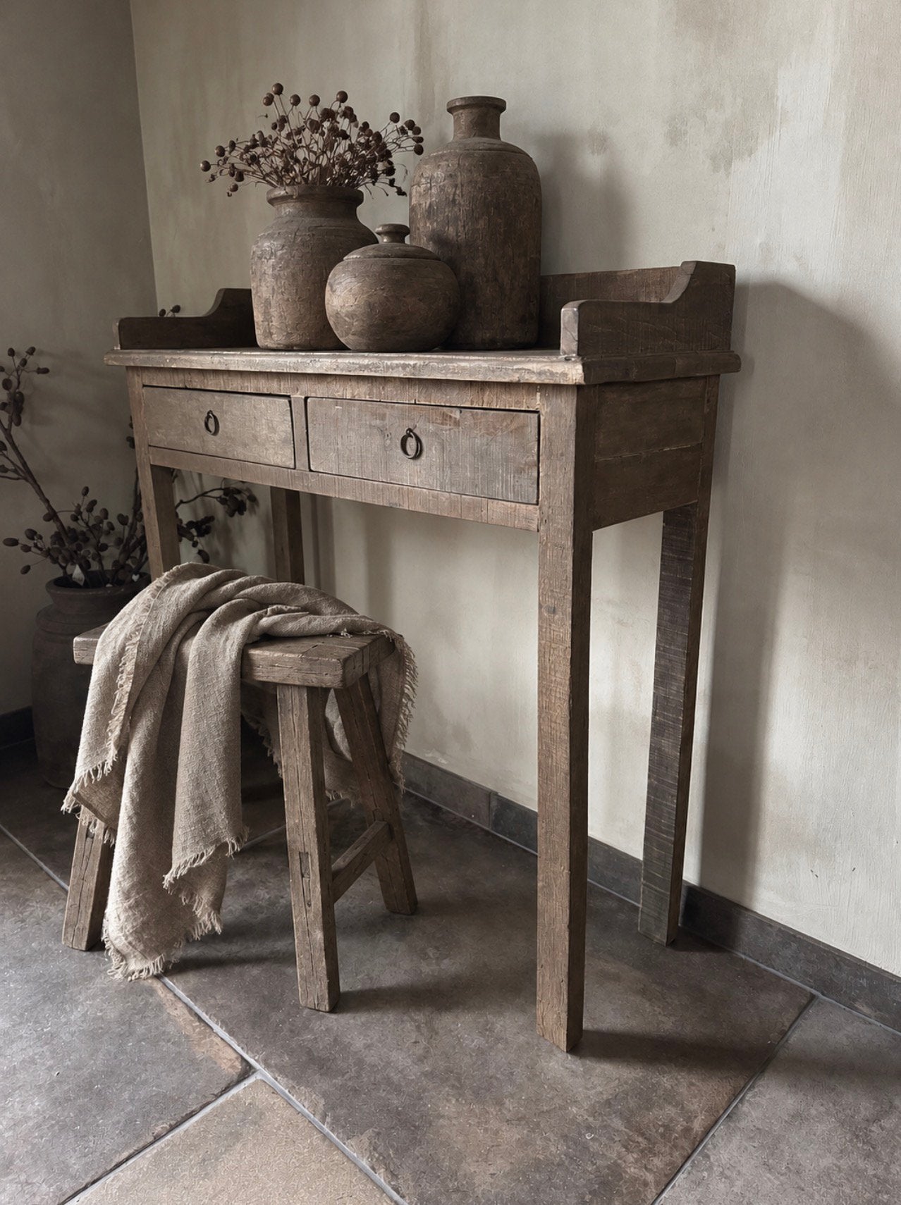 Smalle hoge sidetable Driftwood, oud hout, Ophalen, Zo goed als nieuw, 25 tot 50 cm, Rechthoekig