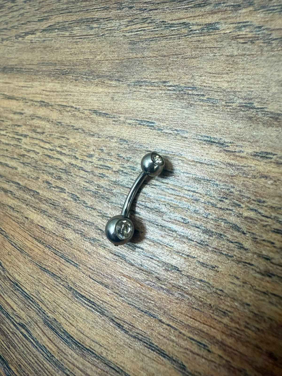 Zilvere navelpiercing met twee strass steentjes, Navelpiercing, Ophalen of Verzenden, Zo goed als nieuw, Zilver
