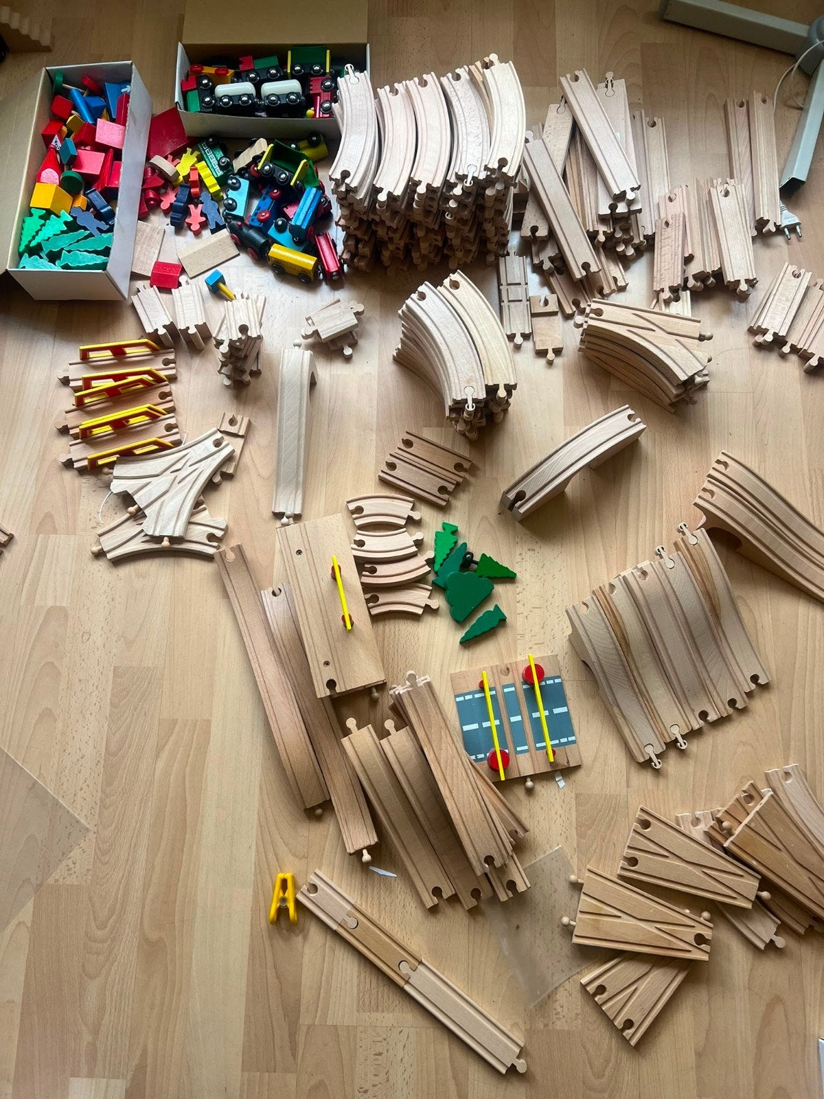 Grote houten treinbaan – Eichhorn & IKEA LILLABO – 200 onde, Ophalen, Zo goed als nieuw