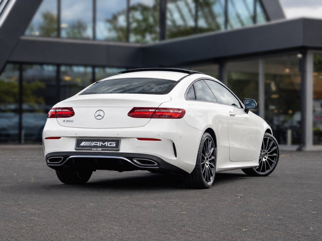 Mercedes-Benz E-Klasse Coupé E 200 AMG Line | Pano | Leer |, Automaat, Gebruikt, 4 cilinders, 4 stoelen