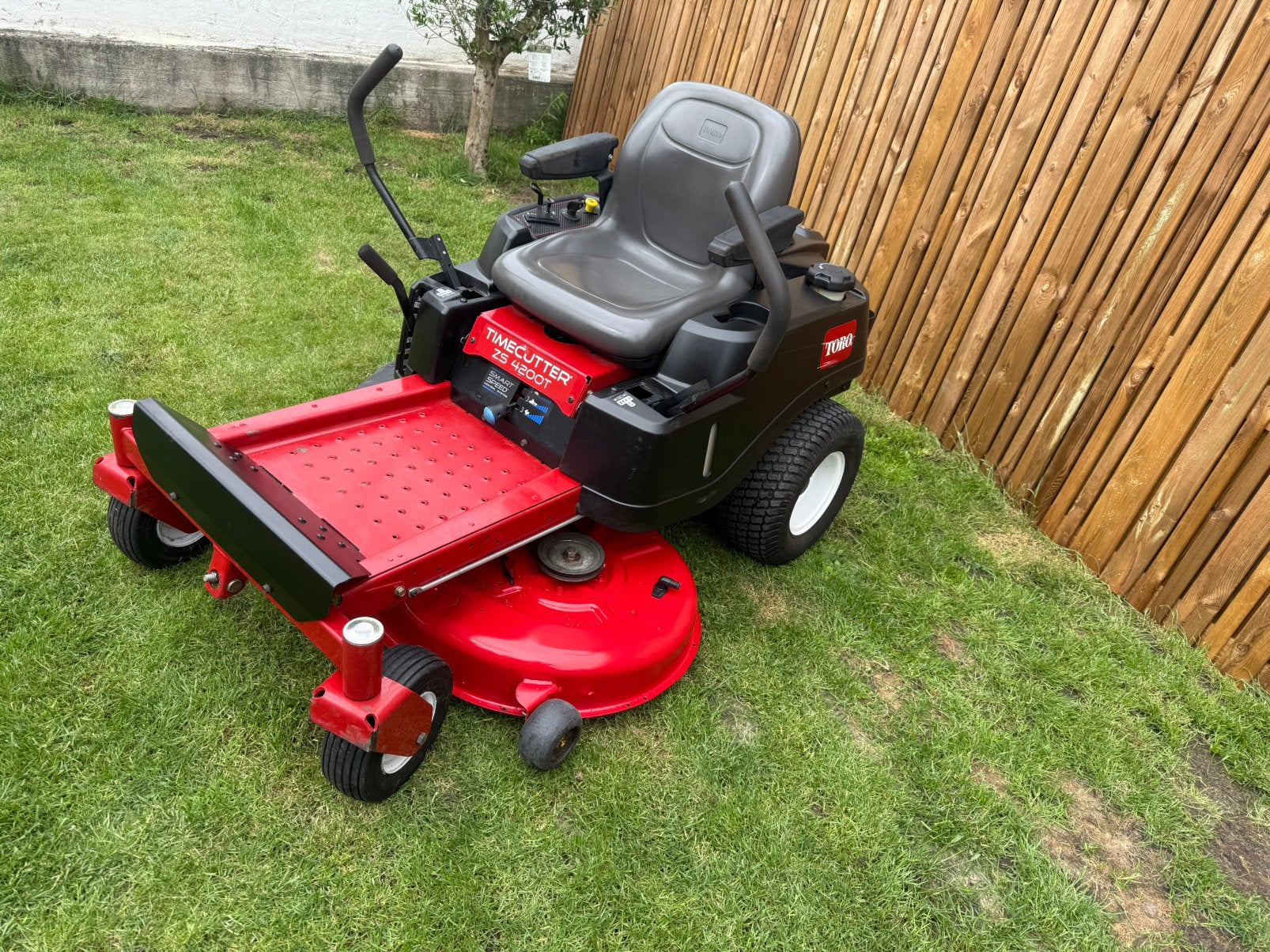 Toro zero turn 4200T zitmaaier zeroturn zitmaaier, Ophalen of Verzenden, Gebruikt, Elektrische starter, 90 tot 120 cm