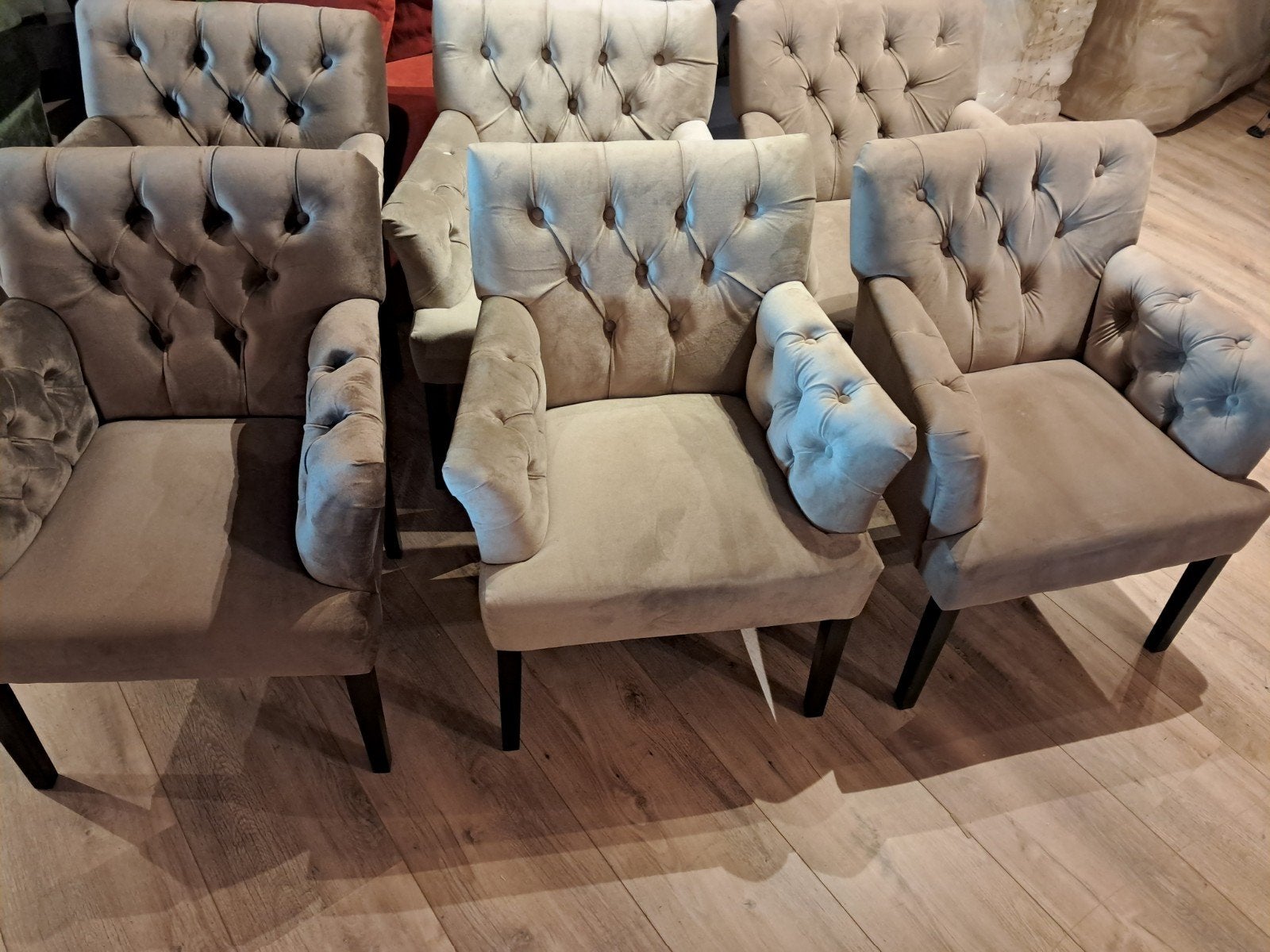 Eetkamerstoelen VAN €1899  VOOR €1200, Ophalen